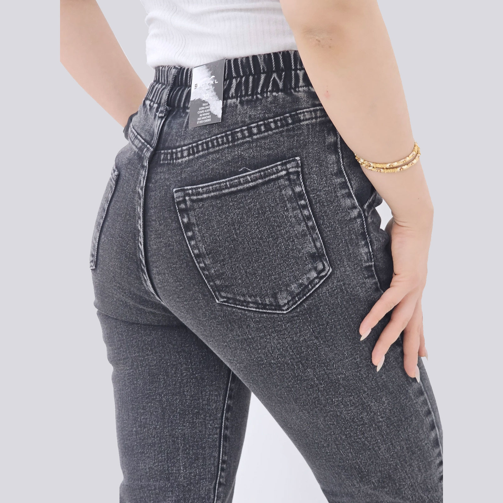 Mom-fit-jeans-with-back-waist-code-003-1